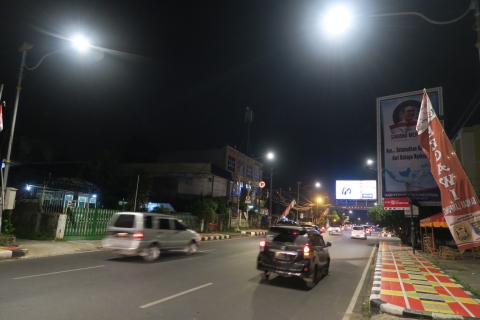 印尼南邦省路燈